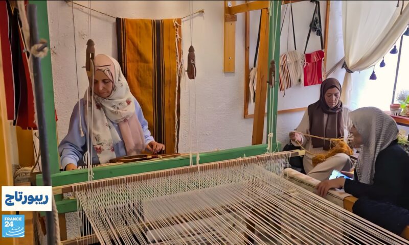 ليبيا: خيوط حرفة متصلة بالماضي.. ليبيات تحيي حرفة النسيج على النول