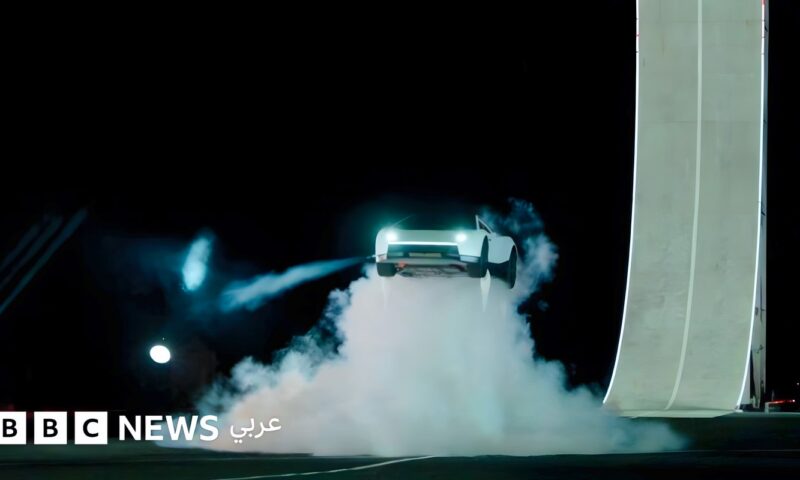 سيارة تسلا الطائرة “رودستر” تثير نقاشاً واسعاً عبر وسائل التواصل الاجتماعي