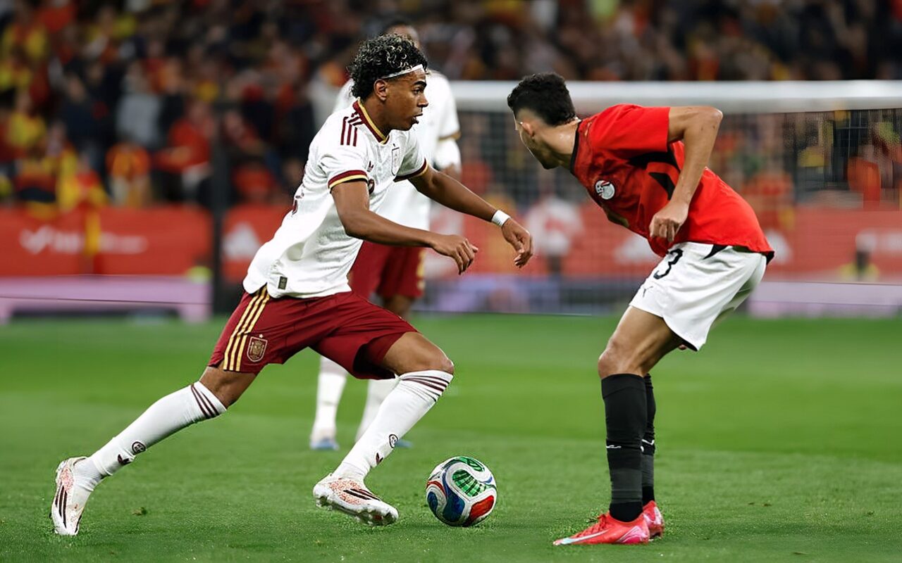 “فيفا” يعاقب منتخب إسبانيا بسبب هتافات معادية للمسلمين أمام مصر