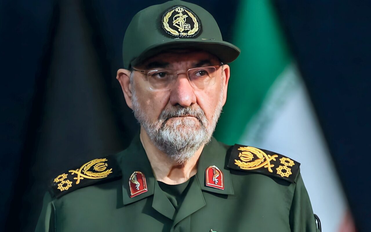 رضائي: نفضل الدبلوماسية لكن هرمز لن يفتح بشروط واشنطن