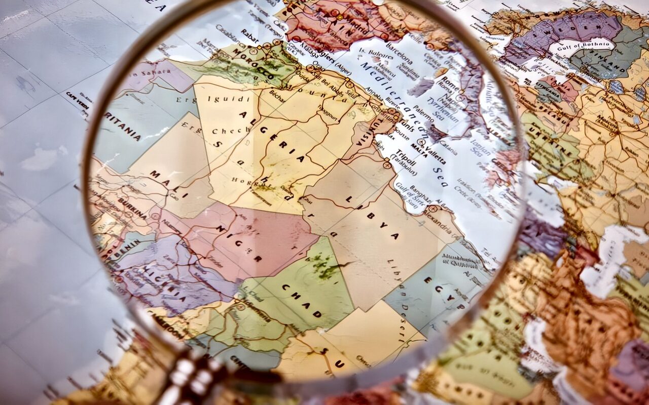 لماذا أرسلت الجزائر قوات إلى النيجر.. محللون يوضحون