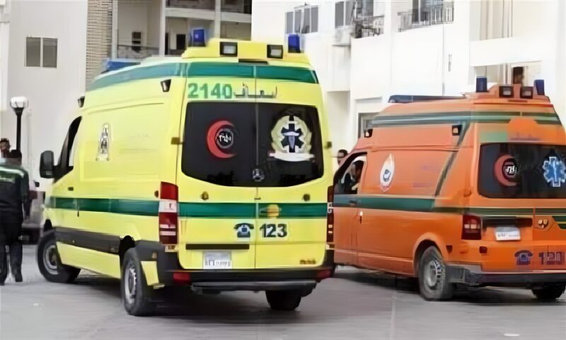 9 مصابين في تصادم ربع نقل وميني باص بطريق القاهرة الفيوم الصحراوي