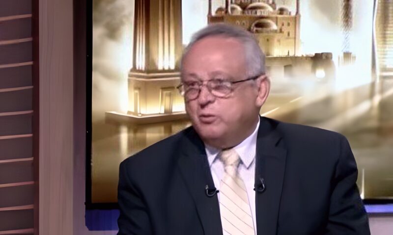 أحمد زايد: الهوية المصرية متماسكة.. ومواقع التواصل أبرز تحديات العصر