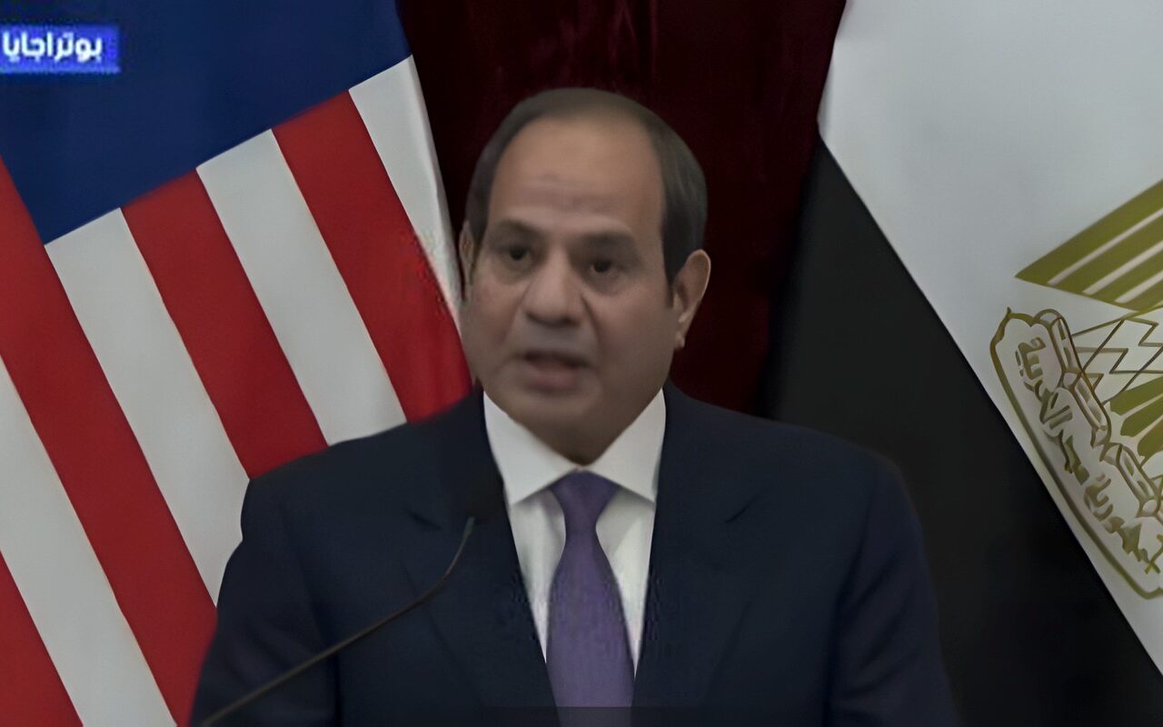الرئيس السيسي يدعو رئيس وزراء ماليزيا لزيارة مصر خلال الفترة المقبلة