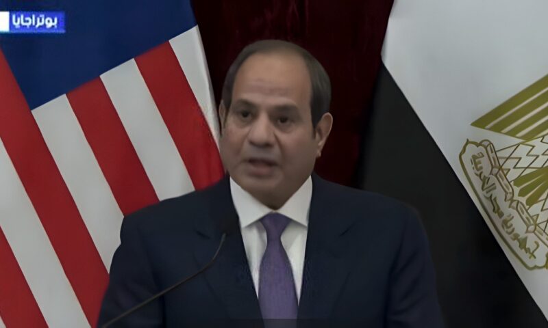 الرئيس السيسي يدعو رئيس وزراء ماليزيا لزيارة مصر خلال الفترة المقبلة