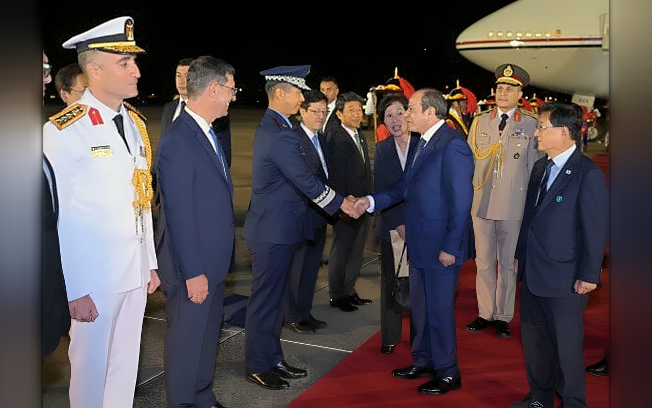 الرئيس الكوري يغرد: مرحبا بالرئيس السيسي وآمل أن تتضافر «معجزة نهر الهان ونهر النيل»