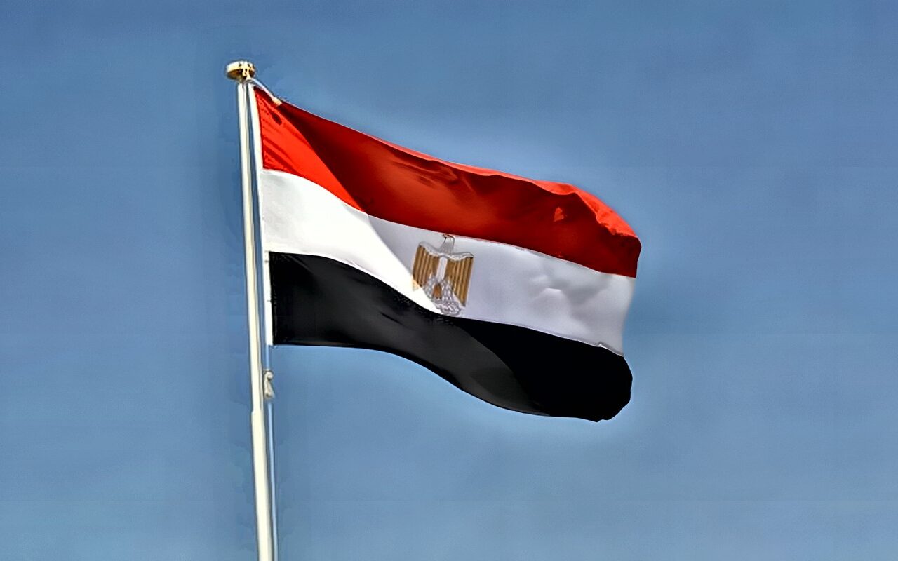 مصر تتقدم بخالص تعازيها لنيجيريا في ضحايا حادث تحطم طائرة عسكرية