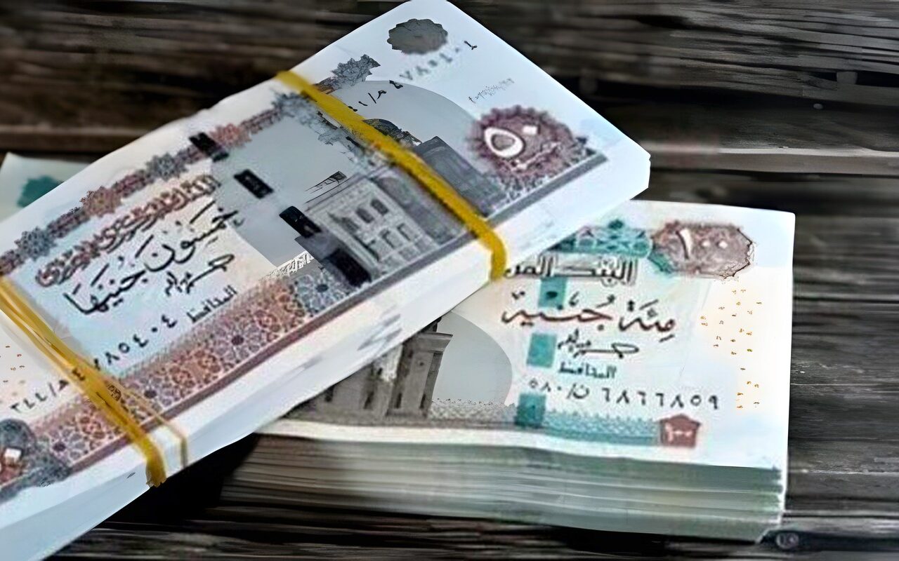 هل يجمع الأرمل بين معاش زوجته المتوفاة ودخله؟.. قانون التأمينات يوضح
