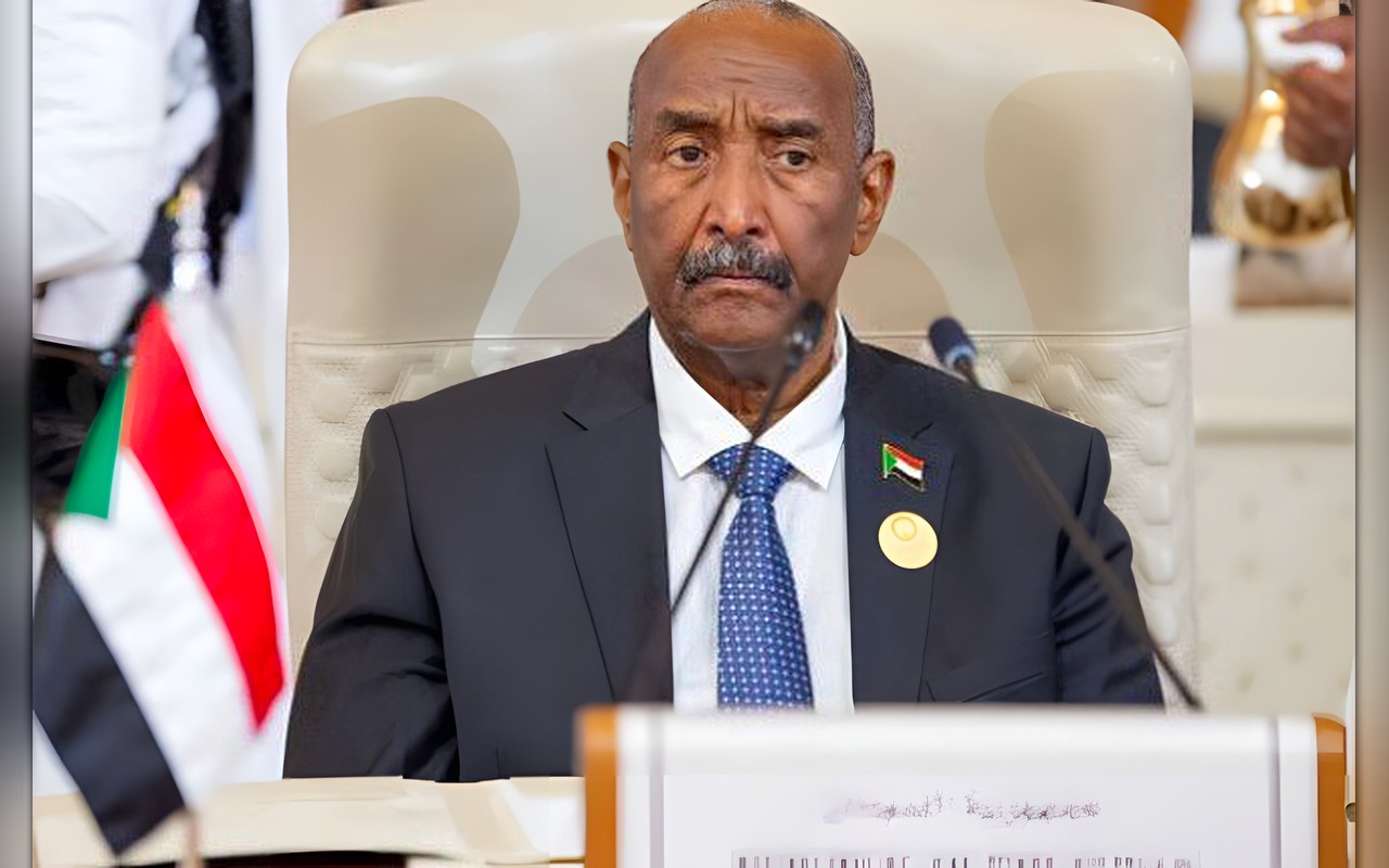 خلال لقاء السيسي.. البرهان يثمن دعم مصر للسودان واستضافتها السودانيين