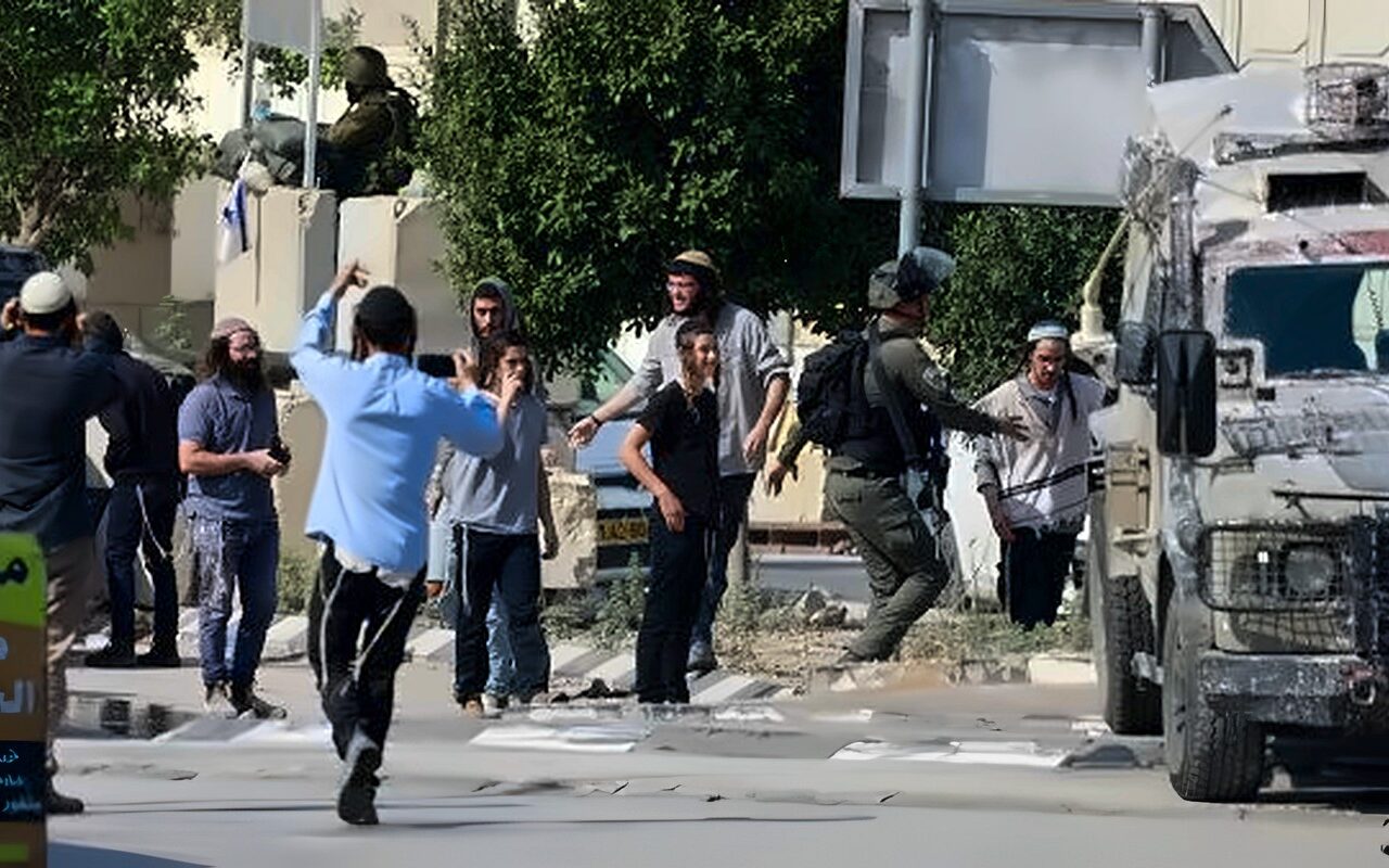 إصابة 4 مزارعين فلسطينيين في هجمات للمستوطنين وقوات الاحتلال غرب رام الله