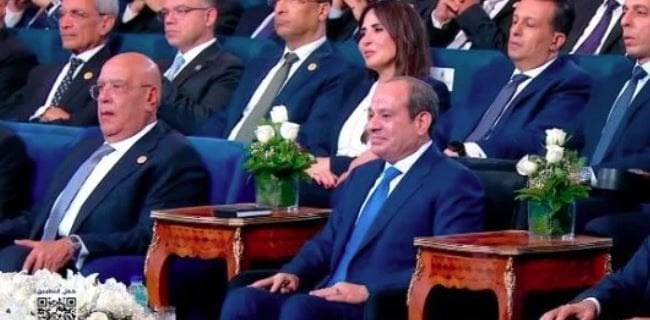 «الوعي والذاكرة الوطنية».. أستاذ علوم سياسية يوضح رسائل الرئيس السيسي بمنتدى مصر 2026