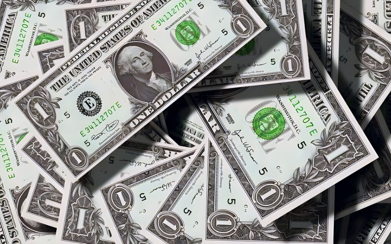 «الأخضر بكام النهاردة؟».. سعر الدولار اليوم الأربعاء 28 أكتوبر 2026 في مصر