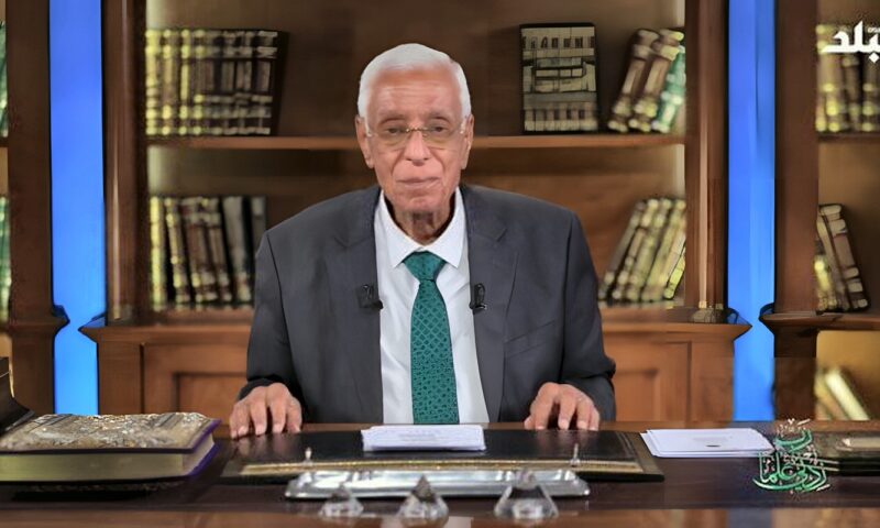 حسام موافي يحذر من التدخين والكوليسترول.. خطر يهدد الشرايين وصحة القلب