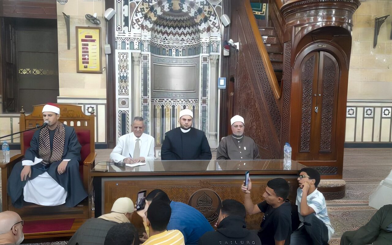أوقاف الغربية وإذاعة القرآن الكريم تحييان مولد السيد البدوي بأمسية دينية كبرى في المسجد الأحمدي
