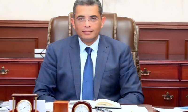 محافظ البحر الأحمر يوجه بتغيير المسارات المرورية بالغردقة.. وعودة الحركة إلى اتجاهاتها السابقة