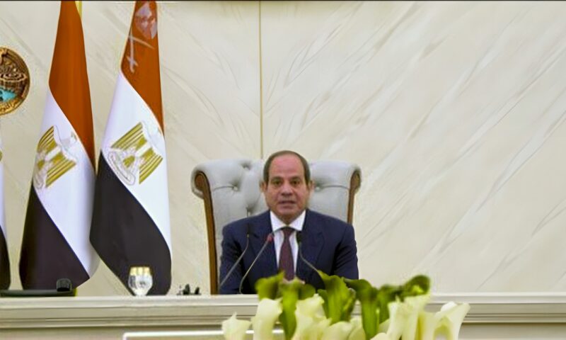 الرئيس السيسي: الدولة لم ترتض الاكتفاء بإدارة المشكلات المتراكمة عبر عقود طويلة دون حلها