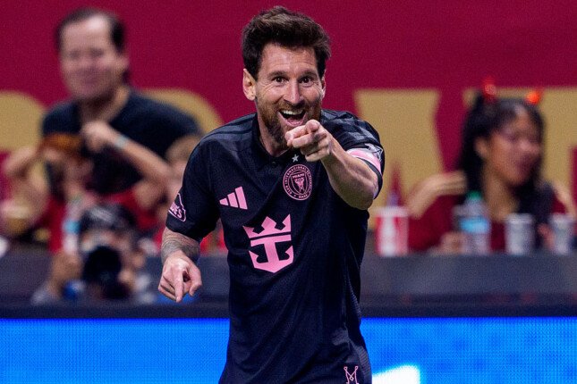 ميسي يقود إنتر ميامي للفوز على أتلانتا يونايتد بثلاثية في الدوري الأمريكي