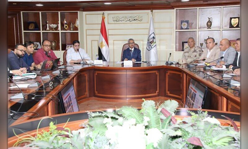 محافظ بني سويف يتابع استكمال مشروعات حياة كريمة في ناصر وببا وتسليم المنشآت المنتهية