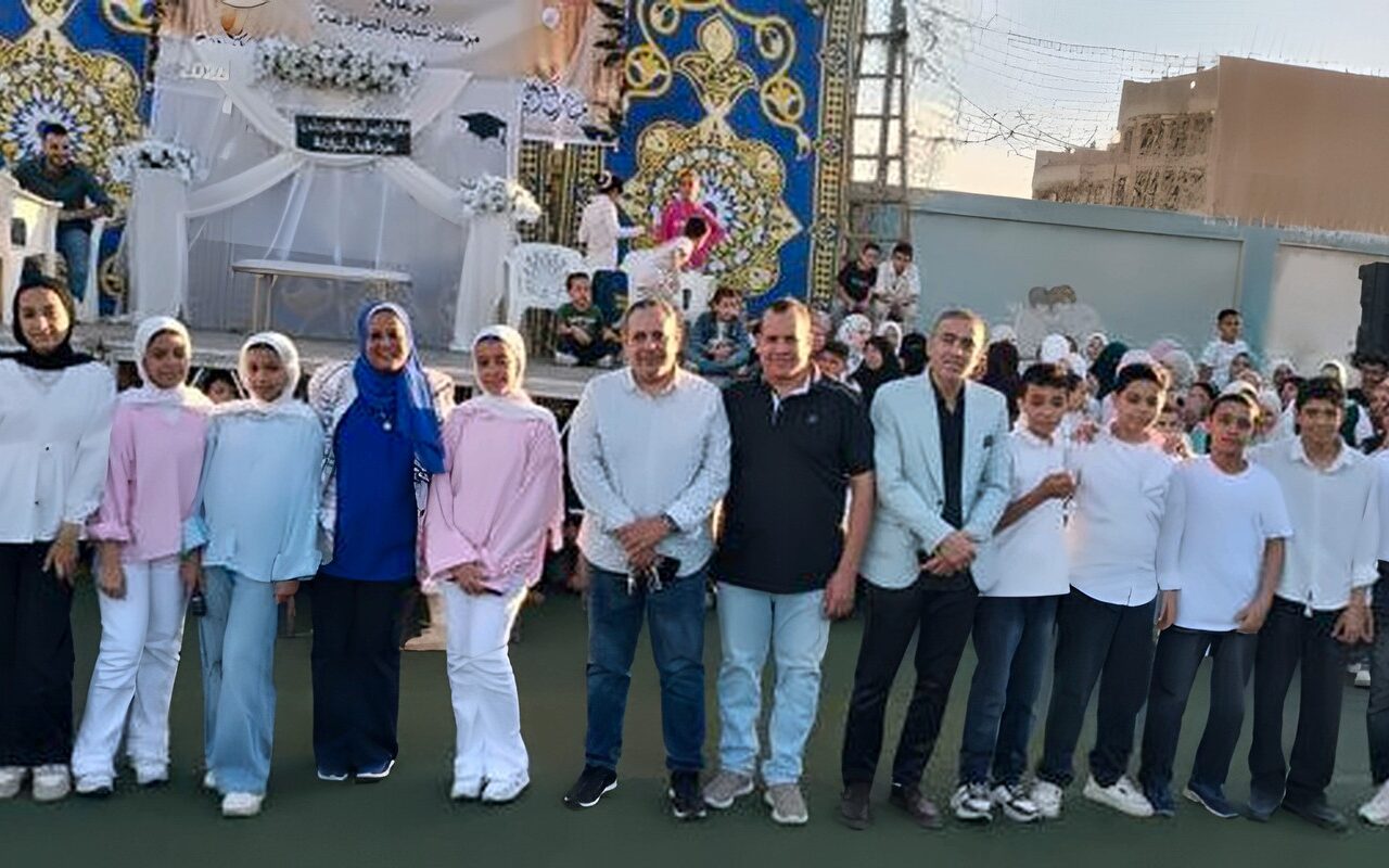 مركز شباب البرادعة بالقليوبية يكرم الطلاب المتفوقين علميًا