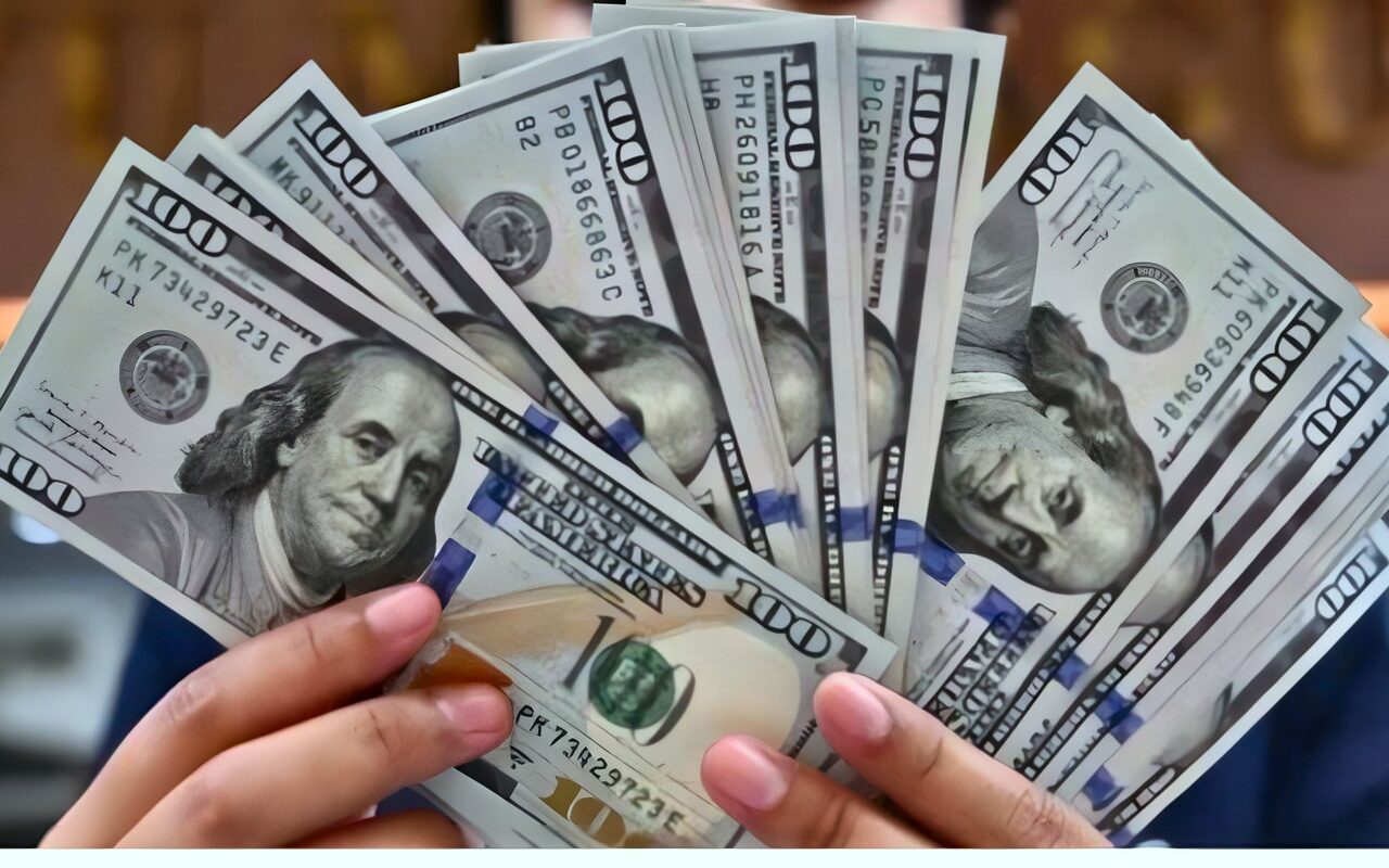 بعد تخطيه 55 جنيهًا.. سعر الدولار أمام الجنيه بالبنوك اليوم الجمعة 23 أكتوبر 2026