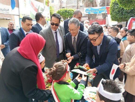 إشادة بأداء الطلاب.. خبراء التوكاتسو يتفقدون المدارس المصرية اليابانية بالغربية