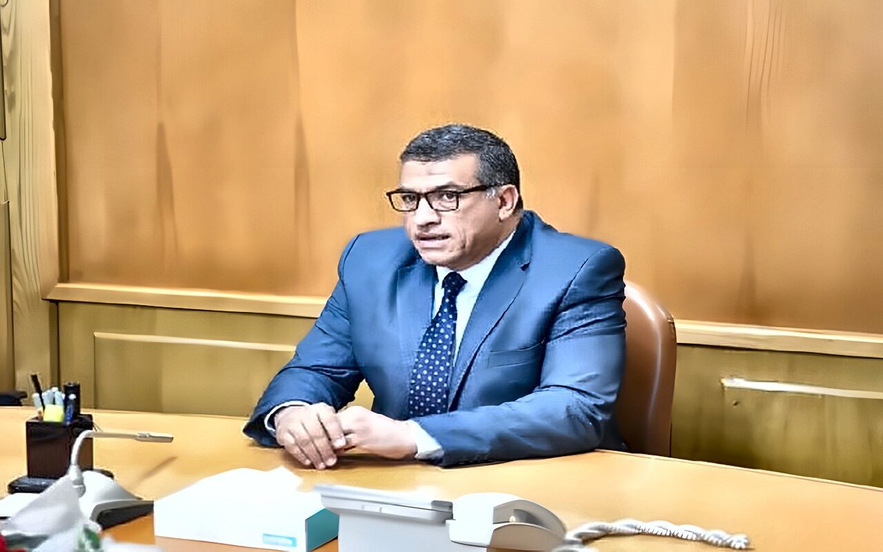 محافظ قنا يوجه بتكثيف الحملات الميدانية لضبط الأسواق بنجع حمادي