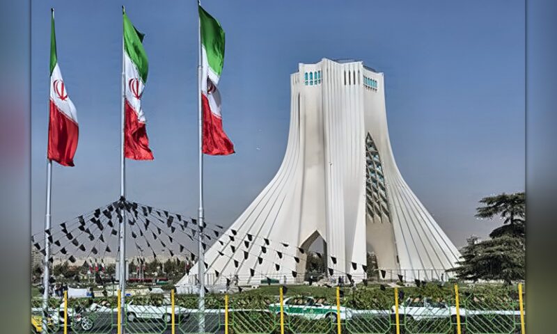 الخارجية الإيرانية: إجراءاتنا في مضيق هرمز نتيجة مباشرة للاعتداءات العسكرية الأمريكية