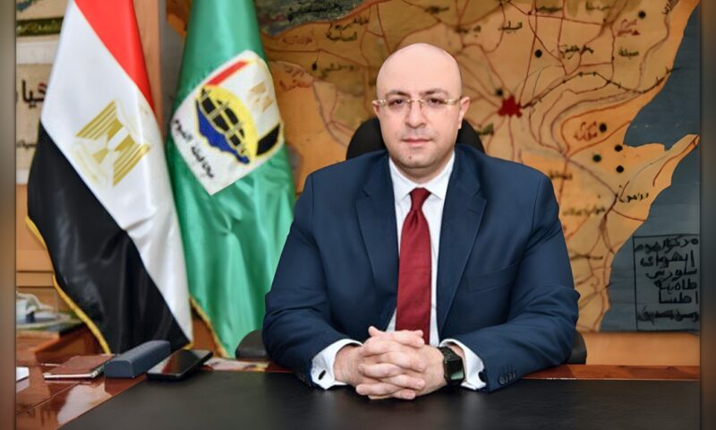 محافظ الفيوم يحيل 4 موظفين بالإدارة الهندسية والمركز التكنولوجي بيوسف الصديق للنيابة العامة