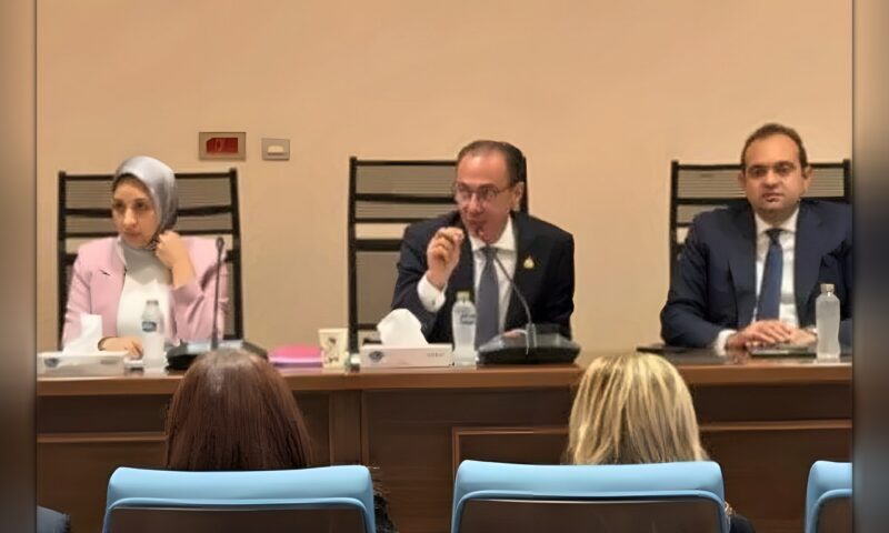 لجنة الصحة بمجلس النواب تناقش سد عجز الأطباء وتحقيق العدالة في توزيع الأطقم الطبية