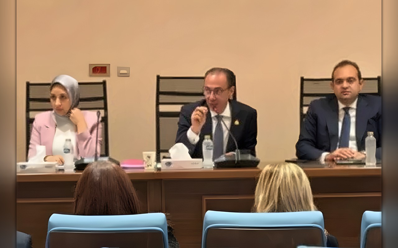 لجنة الصحة بمجلس النواب تناقش سد عجز الأطباء وتحقيق العدالة في توزيع الأطقم الطبية