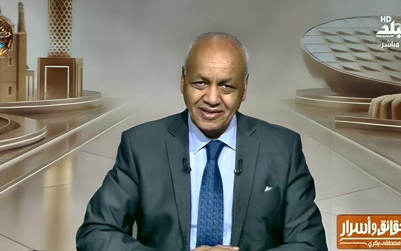مصطفى بكري يوضح أهمية مشروع قطار سيناء وسر انزعاج إسرائيل