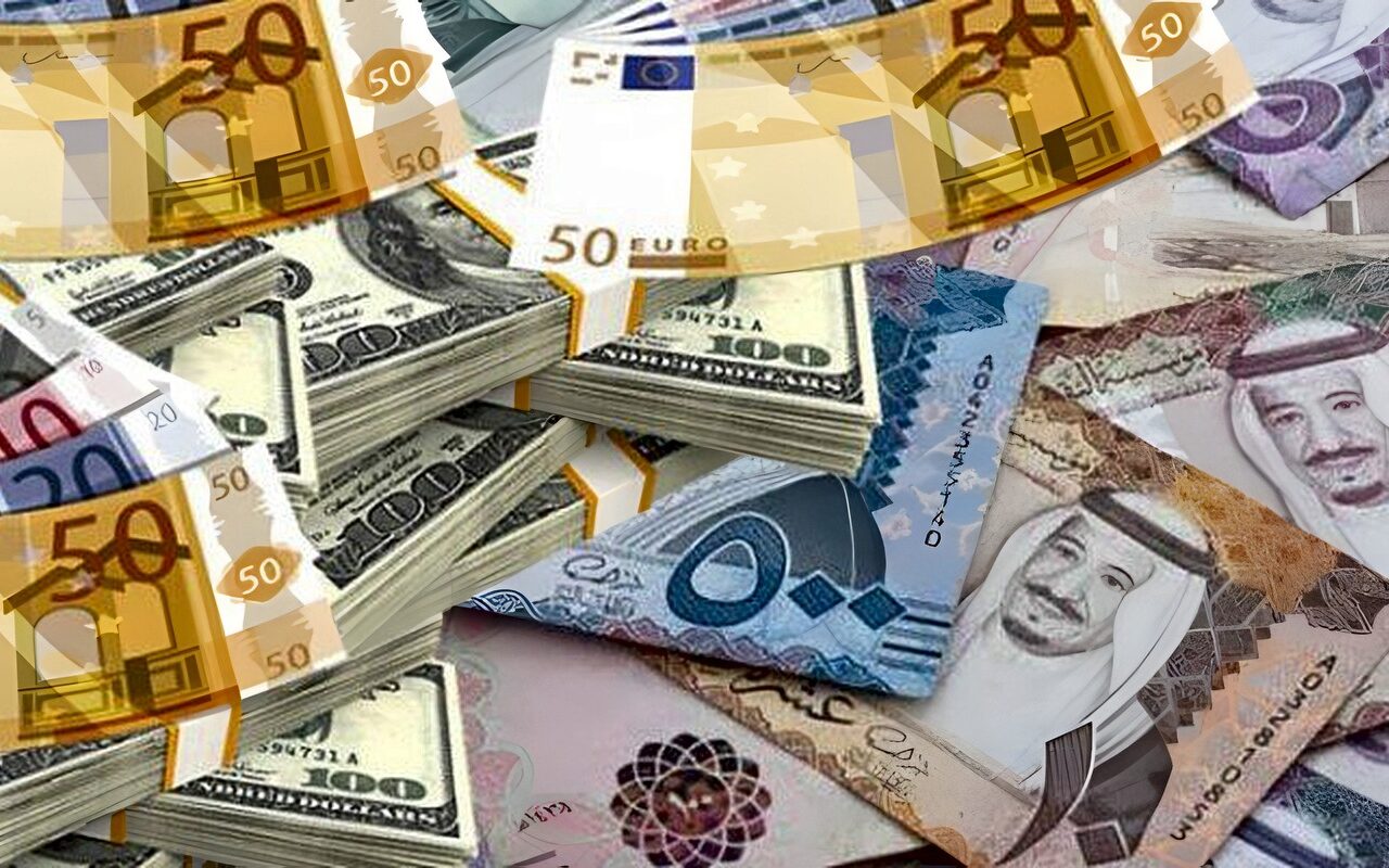 الريال العماني بكام؟.. أسعار العملات العربية اليوم السبت 17 أكتوبر 2026
