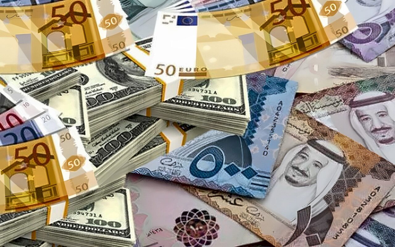 الدينار الكويتي بكام؟.. أسعار العملات العربية اليوم الخميس 8 أكتوبر 2026