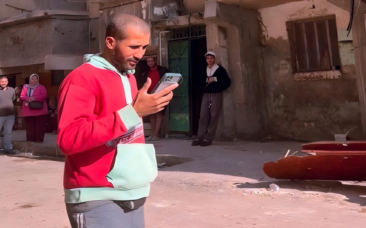 «كنت بتمنى أكون أنا مكانهم».. شقيق أحد الأطفال المفقودين في عقار أبو سليمان بالإسكندرية يروي اللحظات الأخيرة قبل الانهيار