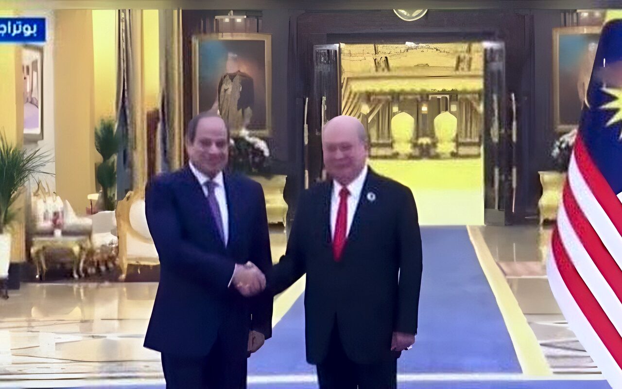 الرئيس السيسي يدعو ملك ماليزيا لزيارة مصر ويؤكد أهمية تعزيز الشراكة الاقتصادية والاستثمارية
