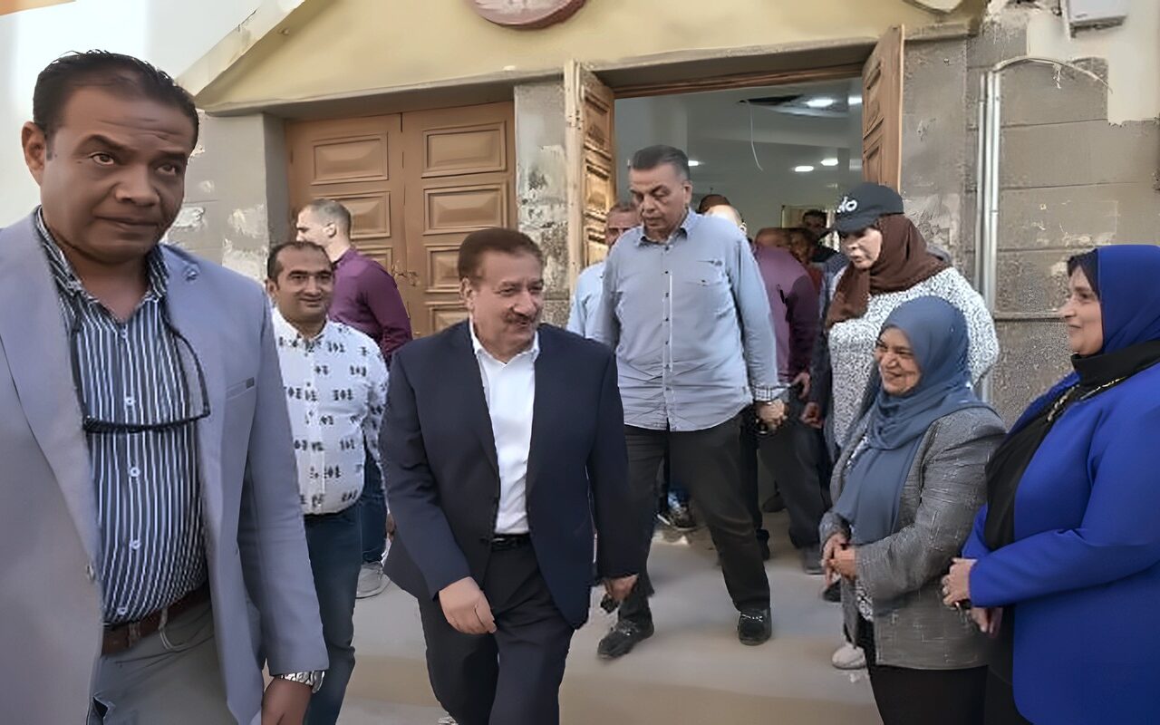 محافظ بورسعيد يتفقد تطوير مبنى خدمات التأمين الصحي الشامل بحي المناخ
