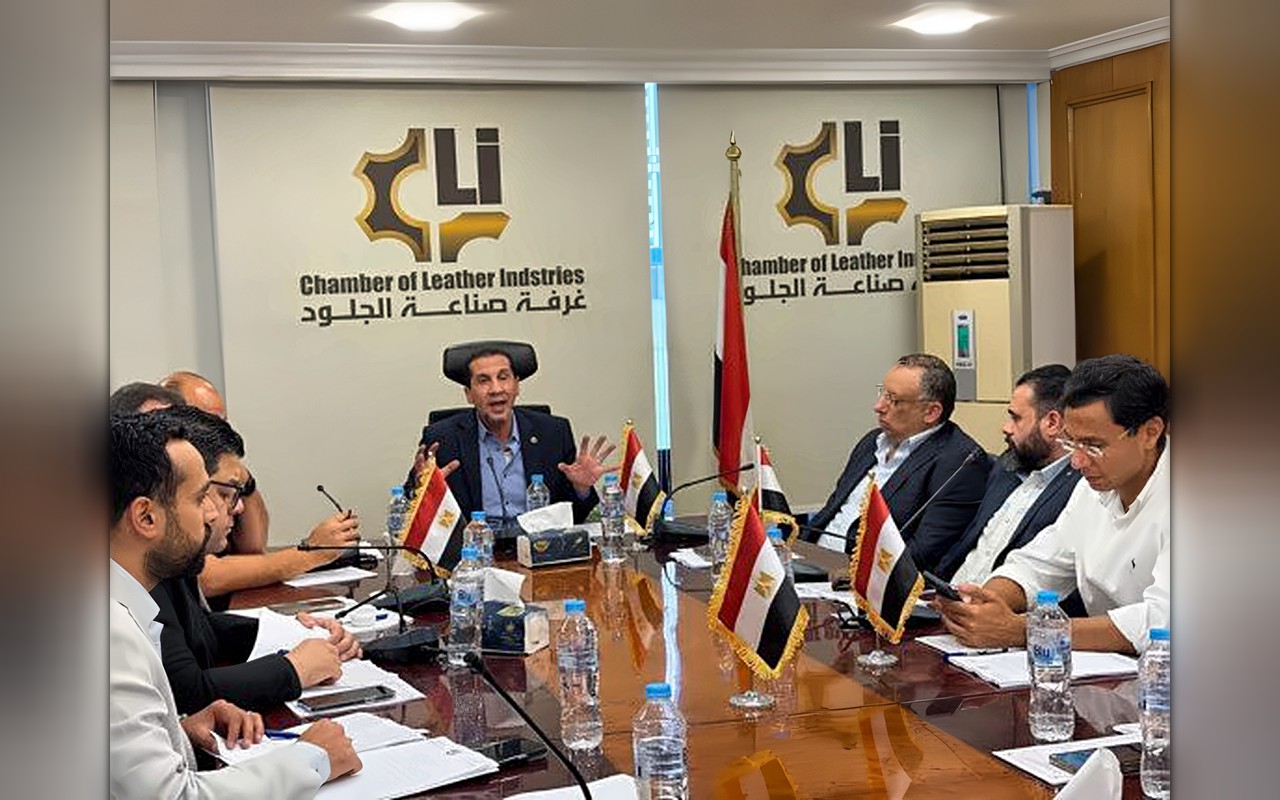 «صناعة الجلود» تبحث خطة التحرك لدعم المصانع وحماية السوق المحلية