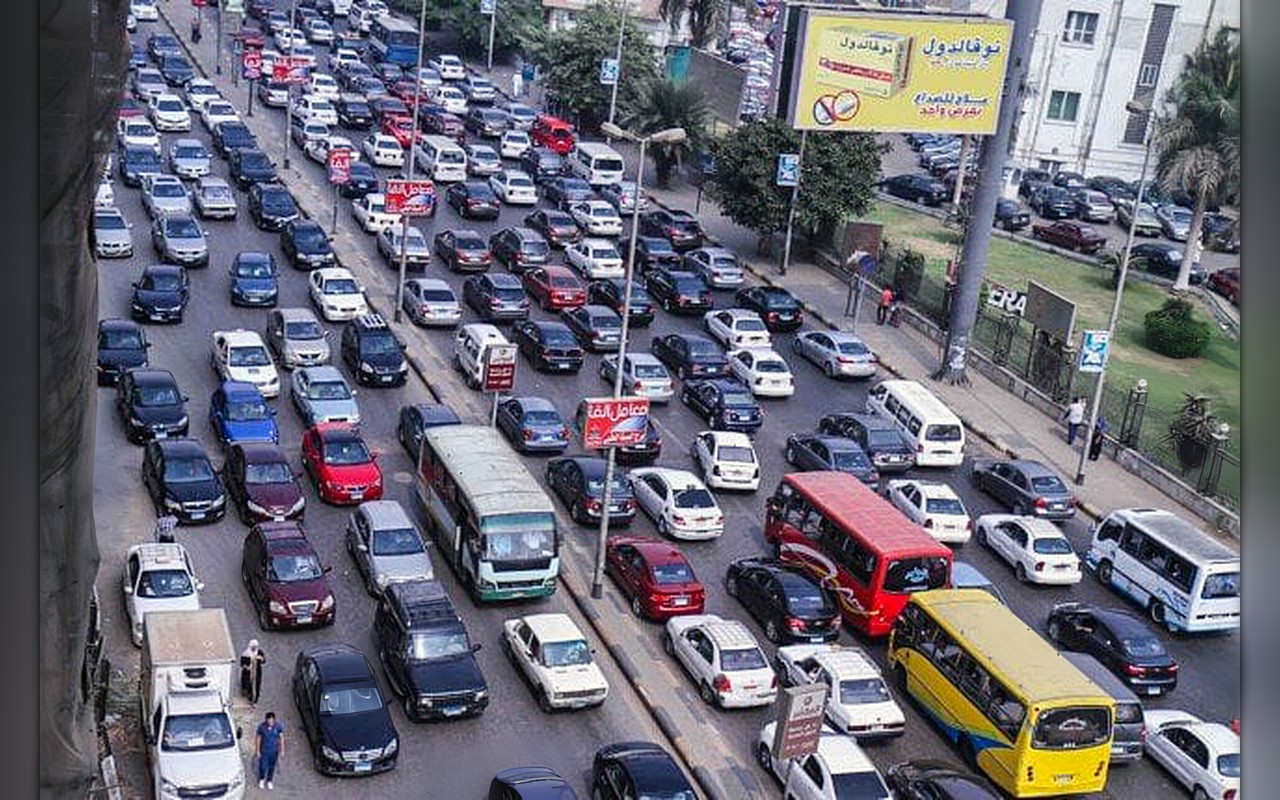 قبل التحرك بسيارتك.. خريطة الزحام المروري بالقاهرة والجيزة اليوم الأربعاء