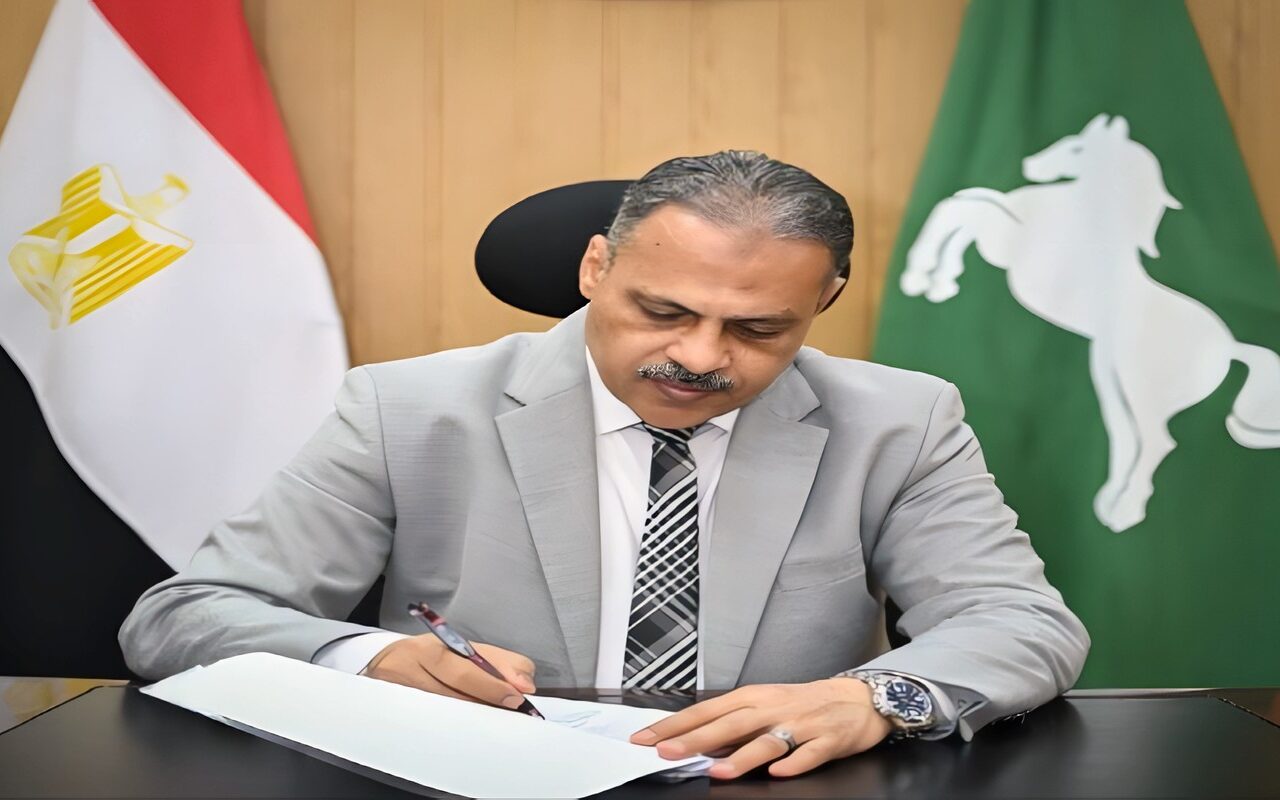 إحالة 83 من العاملين المقصرين بمراكز الزقازيق وديرب نجم والقنايات بالشرقية للتحقيق
