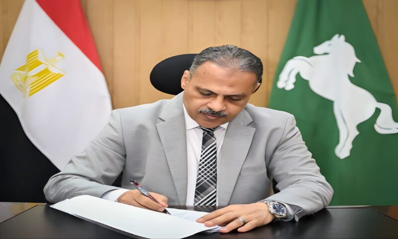 إحالة 83 من العاملين المقصرين بمراكز الزقازيق وديرب نجم والقنايات بالشرقية للتحقيق