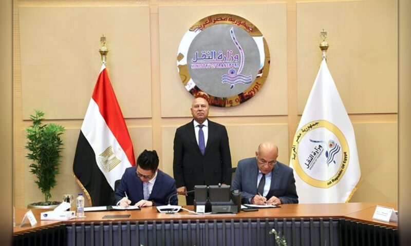 كامل الوزير يشهد اتفاقًا مع شركة صينية لإنشاء محطة جديدة بميناء المكس