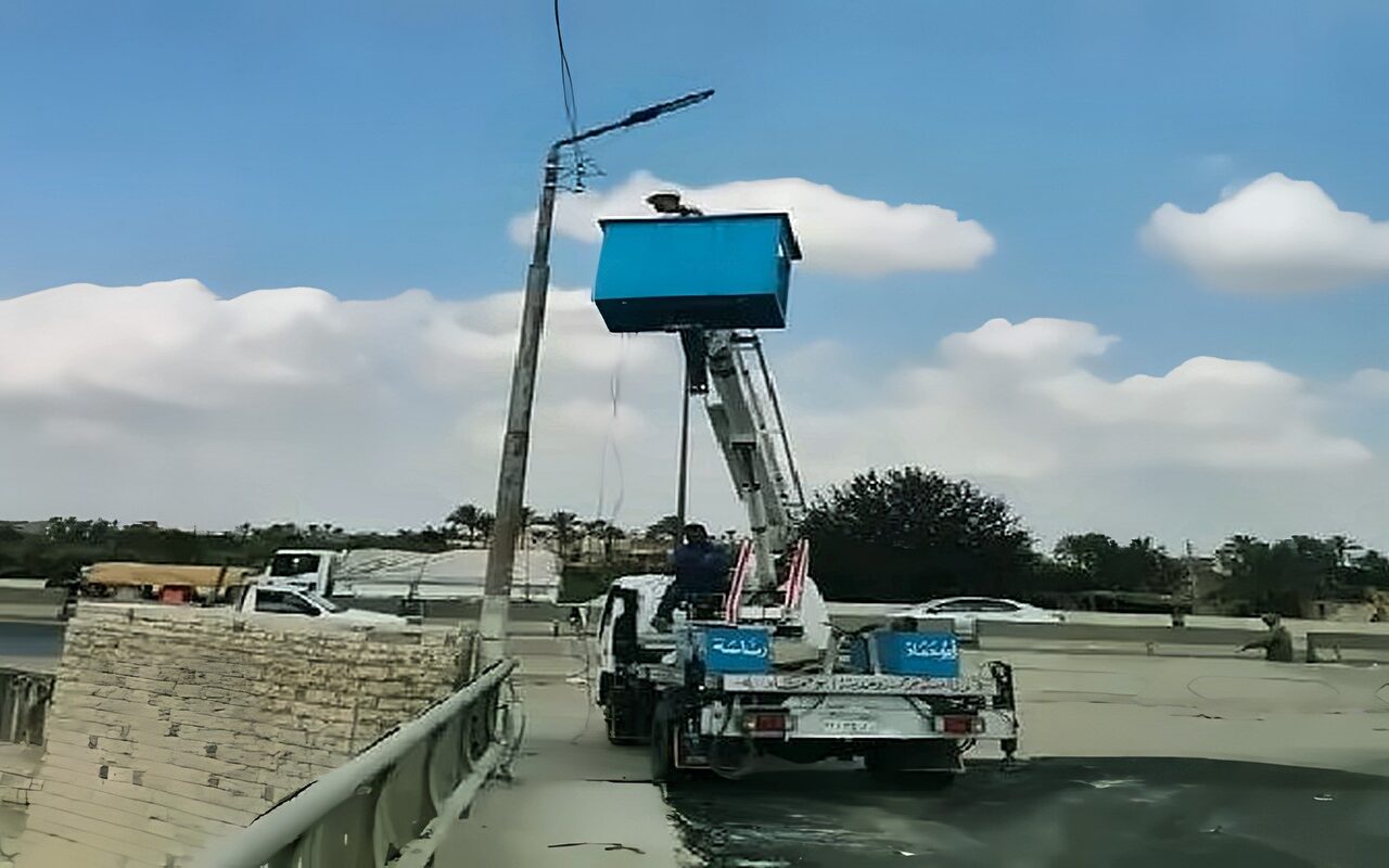 انتهاء صيانة كوبري الشباب بأبوحماد بالشرقية بعد إعادة رصفه ورفع كفاءة الإنارة