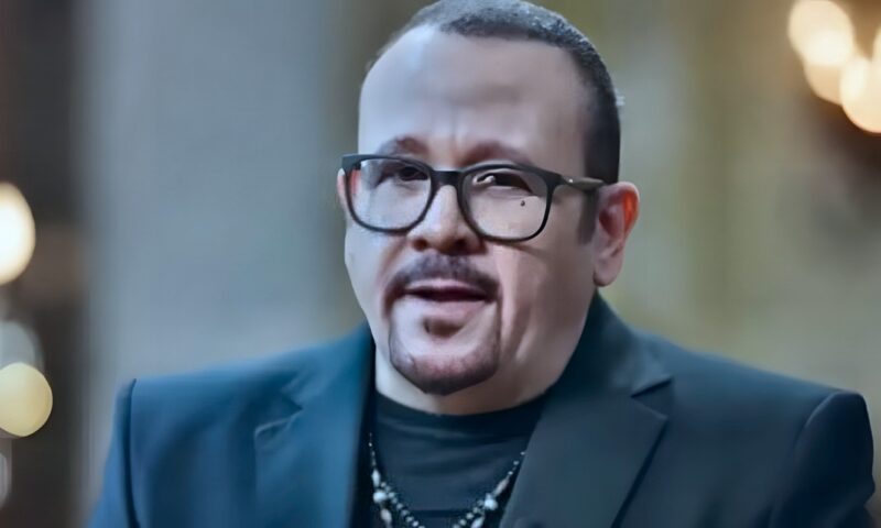 إيهاب فهمي: هشام عباس شديد الأدب وتاريخه كبير في المزيكا