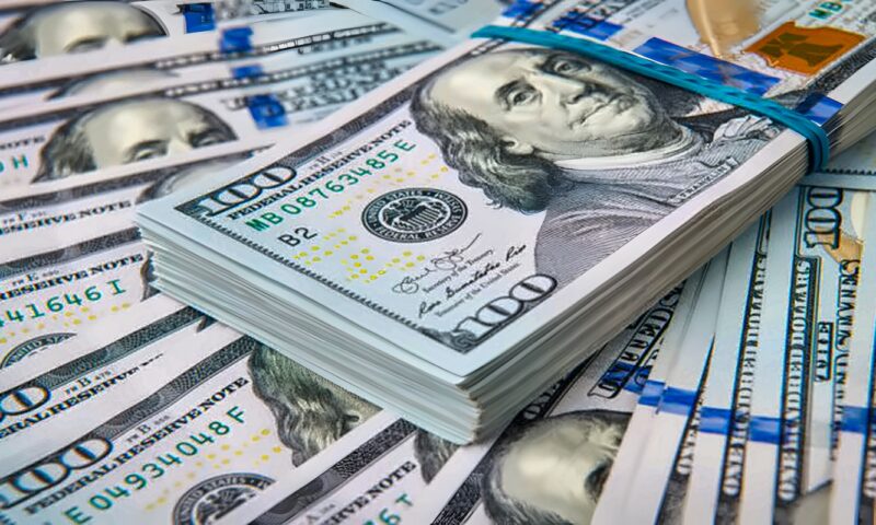 سعر الدولار مقابل الجنيه اليوم الخميس.. بكام في البنك الأهلي المصري؟