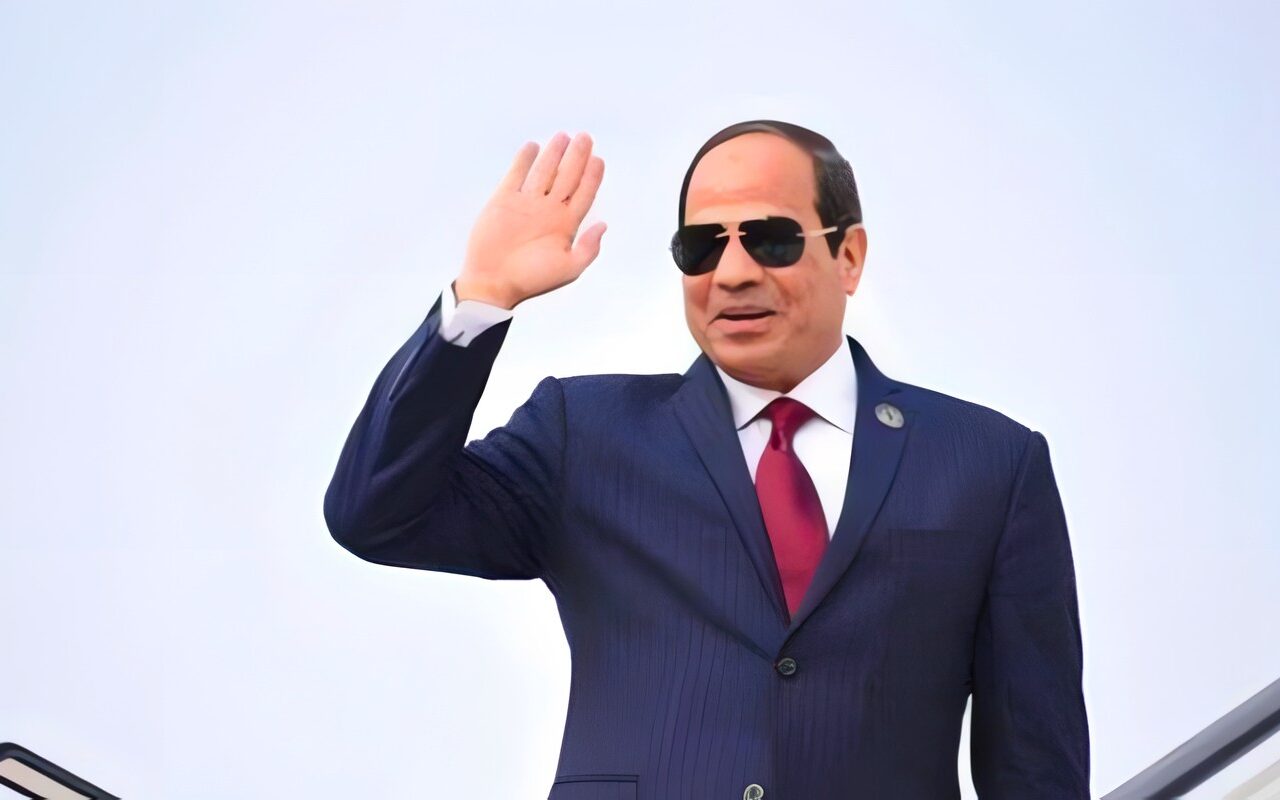 الرئيس السيسي يعود إلى أرض الوطن عقب زيارته إلى روسيا والمجر