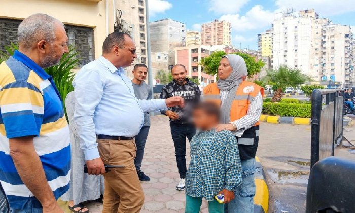«تضامن الإسكندرية» تنقذ طفلًا بلا مأوى أسفل كوبري محمد نجيب وتودعه إحدى دور الرعاية