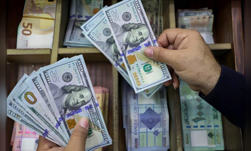 سعر الدولار اليوم مقابل الجنيه المصري.. أسعار الشراء والبيع بنهاية التعاملات