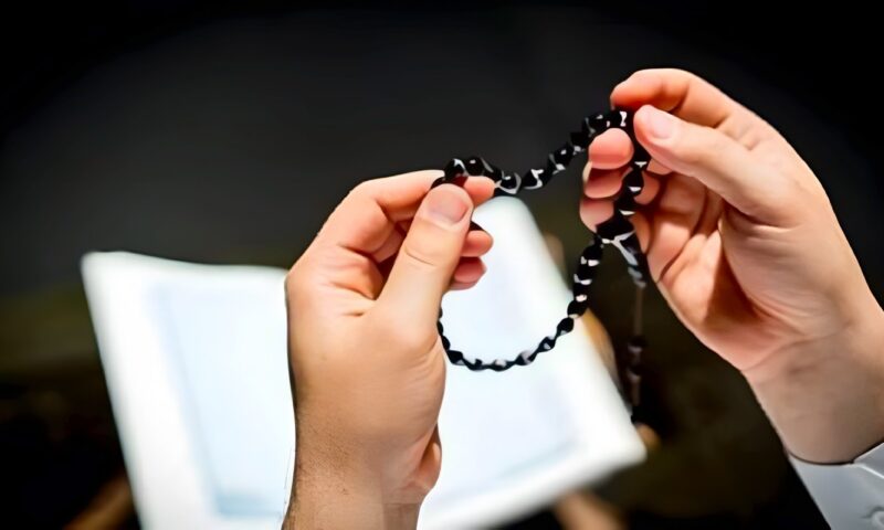 أذكار الصباح اليوم الأحد تمنحك السكينة والطمأنينة.. «أصبحنا وأصبح الملك لله رب العالمين»