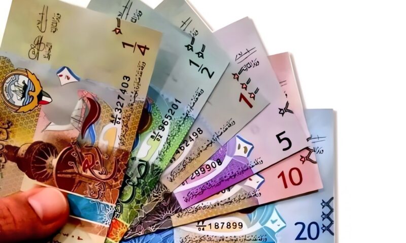 سعر الدينار الكويتي اليوم في البنوك.. ارتفاع جديد بختام تعاملات الاثنين 26 أكتوبر