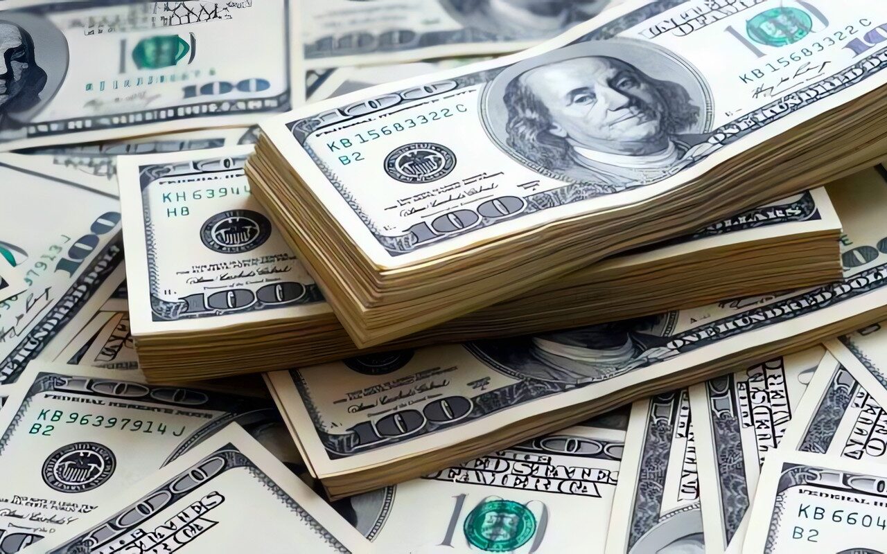 سعر الدولار مقابل الجنيه المصري في مكاتب الصرافة والبنوك اليوم الثلاثاء 27 أكتوبر
